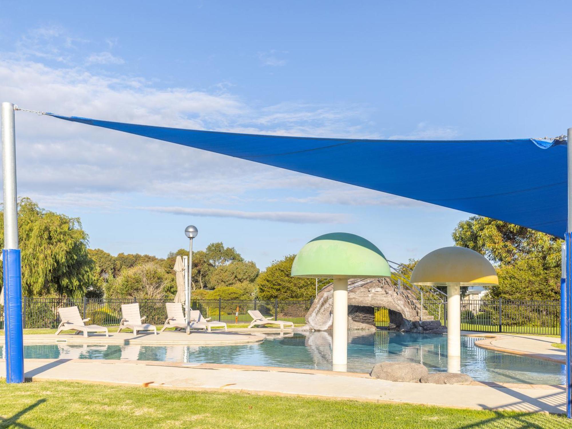 Nrma Warrnambool Riverside Holiday Park エクステリア 写真