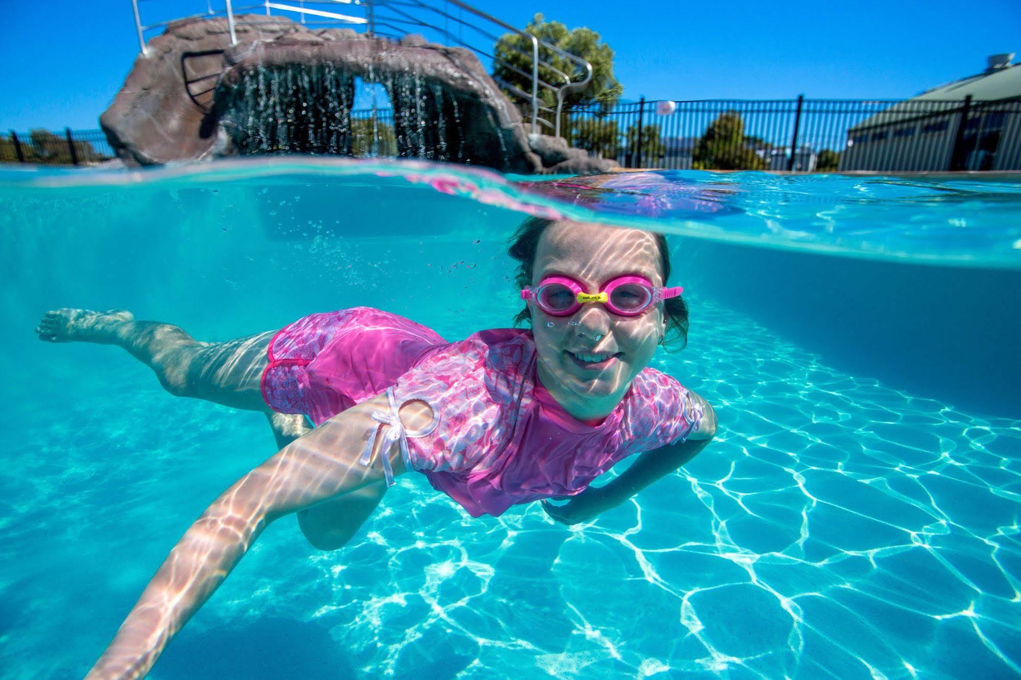 Nrma Warrnambool Riverside Holiday Park エクステリア 写真