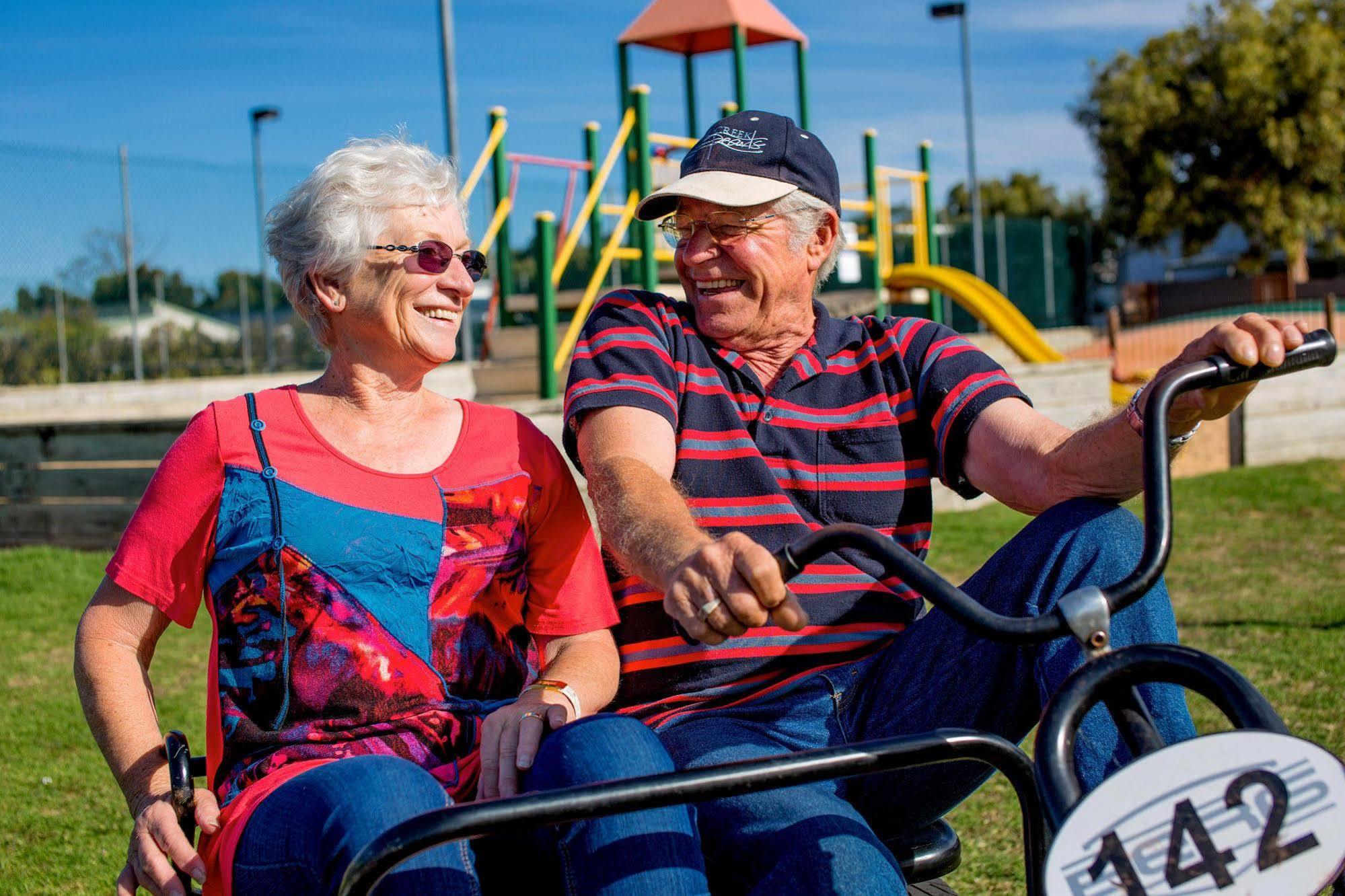 Nrma Warrnambool Riverside Holiday Park エクステリア 写真